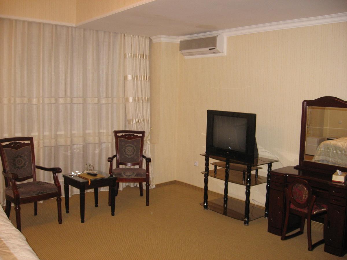 Hotel Botakoz Astana Ngoại thất bức ảnh