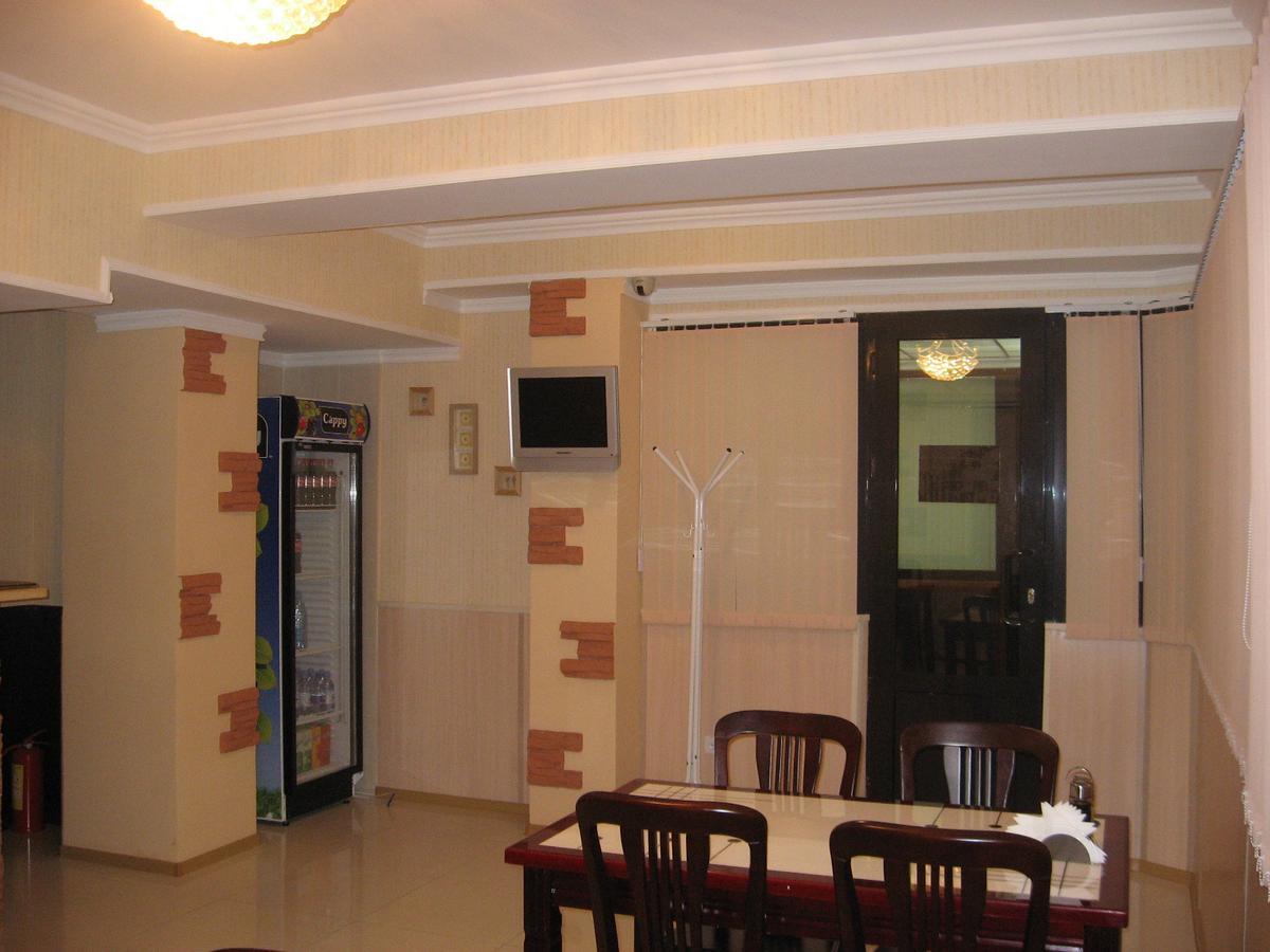 Hotel Botakoz Astana Ngoại thất bức ảnh