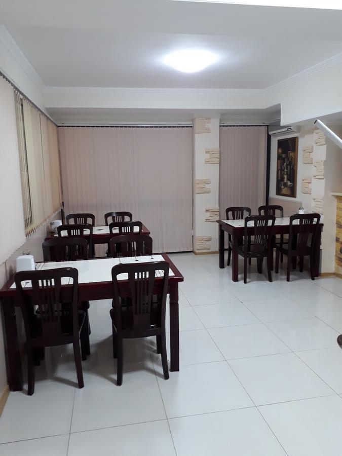 Hotel Botakoz Astana Ngoại thất bức ảnh